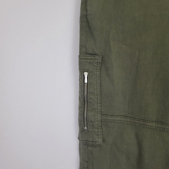 AG Wyatt Utilitarian Slouchy Skinny Cargo Pant in Army Olive Green - Picture 3 of 9